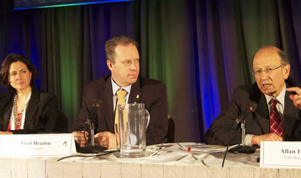 Jodi Shanoff, Fred Headon, Air Canada, and spoke on the panel about the Barometer Survey. (Photo: Jennifer Brown)
