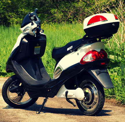 E-bikes like this one, even with the pedals not attached, are not motor vehicles, ruled an Ontario court. (Photo: MSVG/Flickr)
