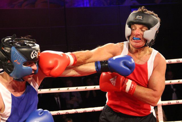 Lawrence Greenspon won his three-round fight against Gilbert Latreille.