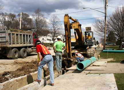 Municipal projects can take close to three years to get approval in Ontario, according to today’s report. (Photo: Kenneth Sponsler / Shutterstock)